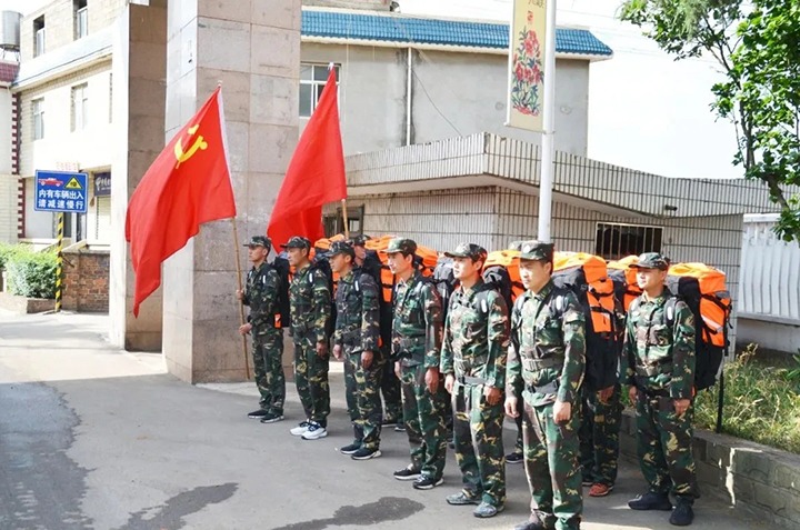 追寻红色影象 重走长征路——国家矿山应抢救援东源队开展“学党史、、悟初心、、践训词”主题党日活动