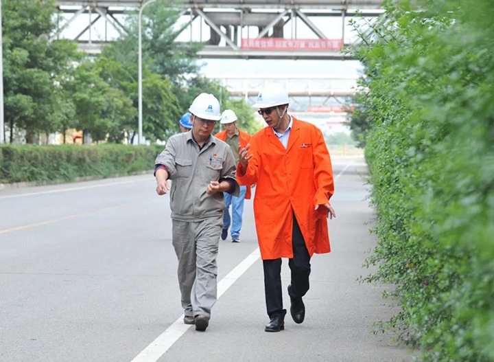 集团党委委员、、副总司理缪和星一行赴先锋化工开展三季度暨国庆节前清静检查
