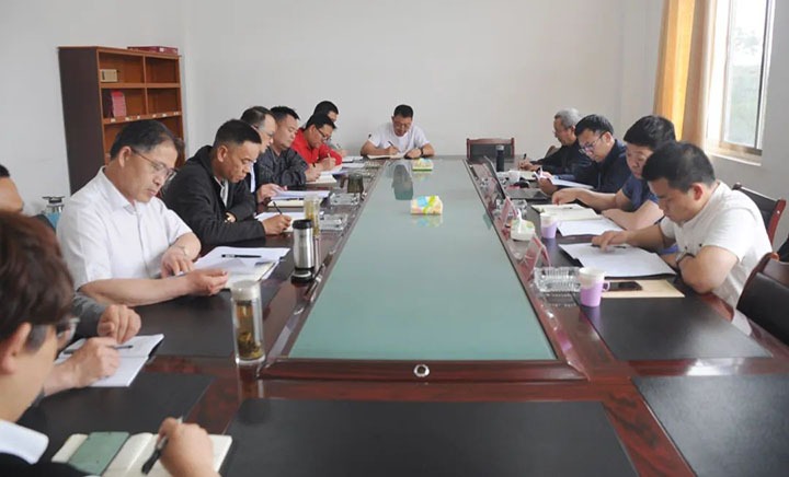 云煤（太阳集团城网站2018）集团总司理助理、刷新办主任陈家昆一行到陆东煤矿公司开展深化国企刷新三年行动专项督导