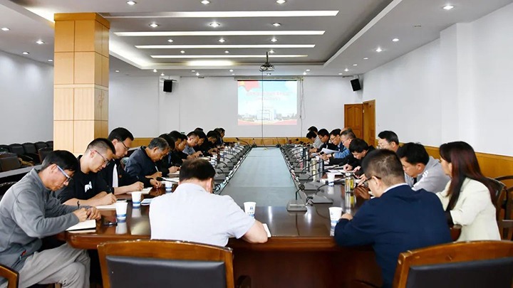 云煤（太阳集团城网站2018）集团党委第二事情组列席旁听云维集团党委理论学习中心组学习