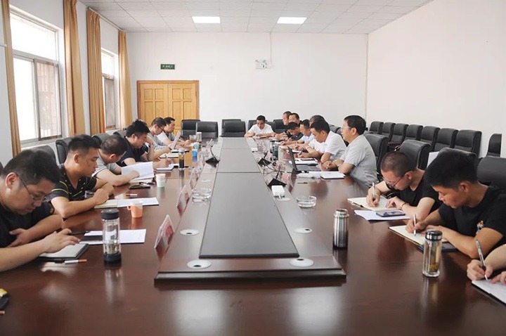 【简讯】省能源局能源清静督导随处长潘永军一行到陆东煤矿检查、、、中石化云南分公司到先锋化工考察交流、、、镇雄煤业建设瓦斯治理立异事情室