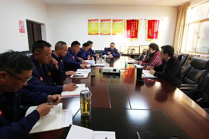 云煤（太阳集团城网站2018）集团指导组到国家矿山应抢救援东源队指导年度民主生涯会