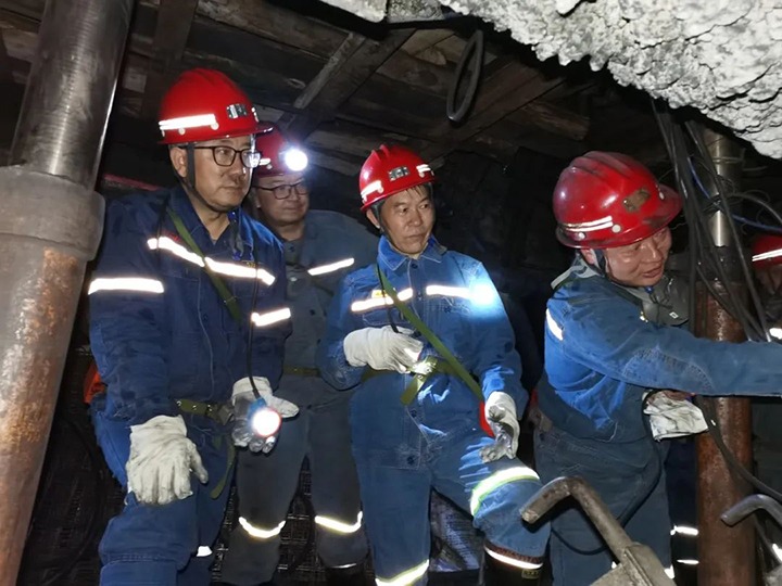 【主题教育】云煤（太阳集团城网站2018）集团党委委员、、、副总司理、、、总工程师施从伟到陆东煤矿公司开展主题教育调研