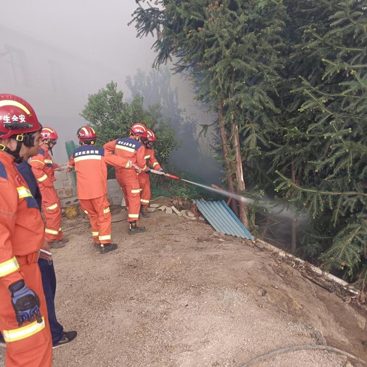 【聚焦云煤】你们来了，，我们就放心了——东源队乐成杀绝富源县山火