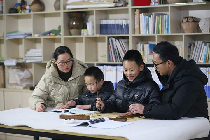 点赞！詹德忠家庭荣获2023年度云南省“书香家庭”