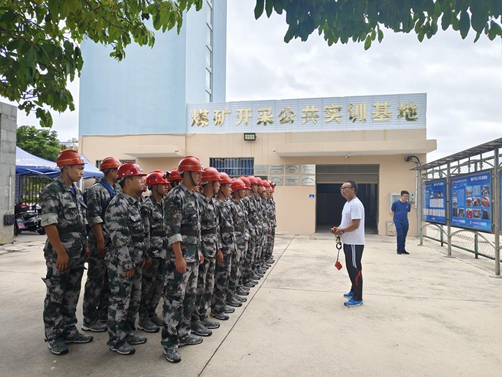 矿山救援新实力：：矿井深处的探索与生长