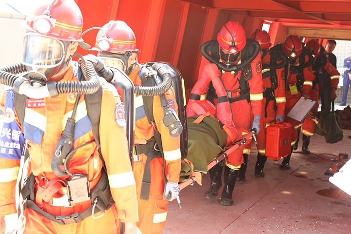 东源队“橙”风破浪创佳绩 斩获全省3桂冠、个人万能前6