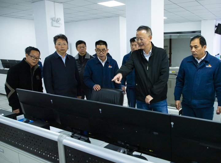 集团党委书记、董事长胡均到镇雄煤业公司调研