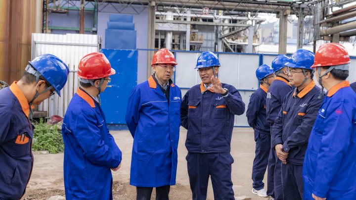 云煤集团党委副书记、副董事长、总司理高建嵩到云南解化公司开展现场事情调研