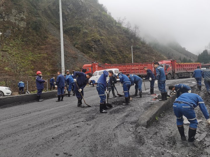 携手共进，共筑漂亮矿山