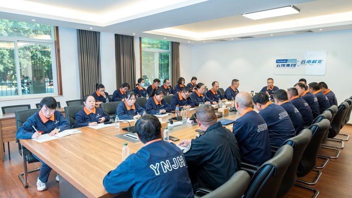 党建＋三精＝效能＋14.4万吨！！！ 云南解化跑出烟肥保供“加速率”