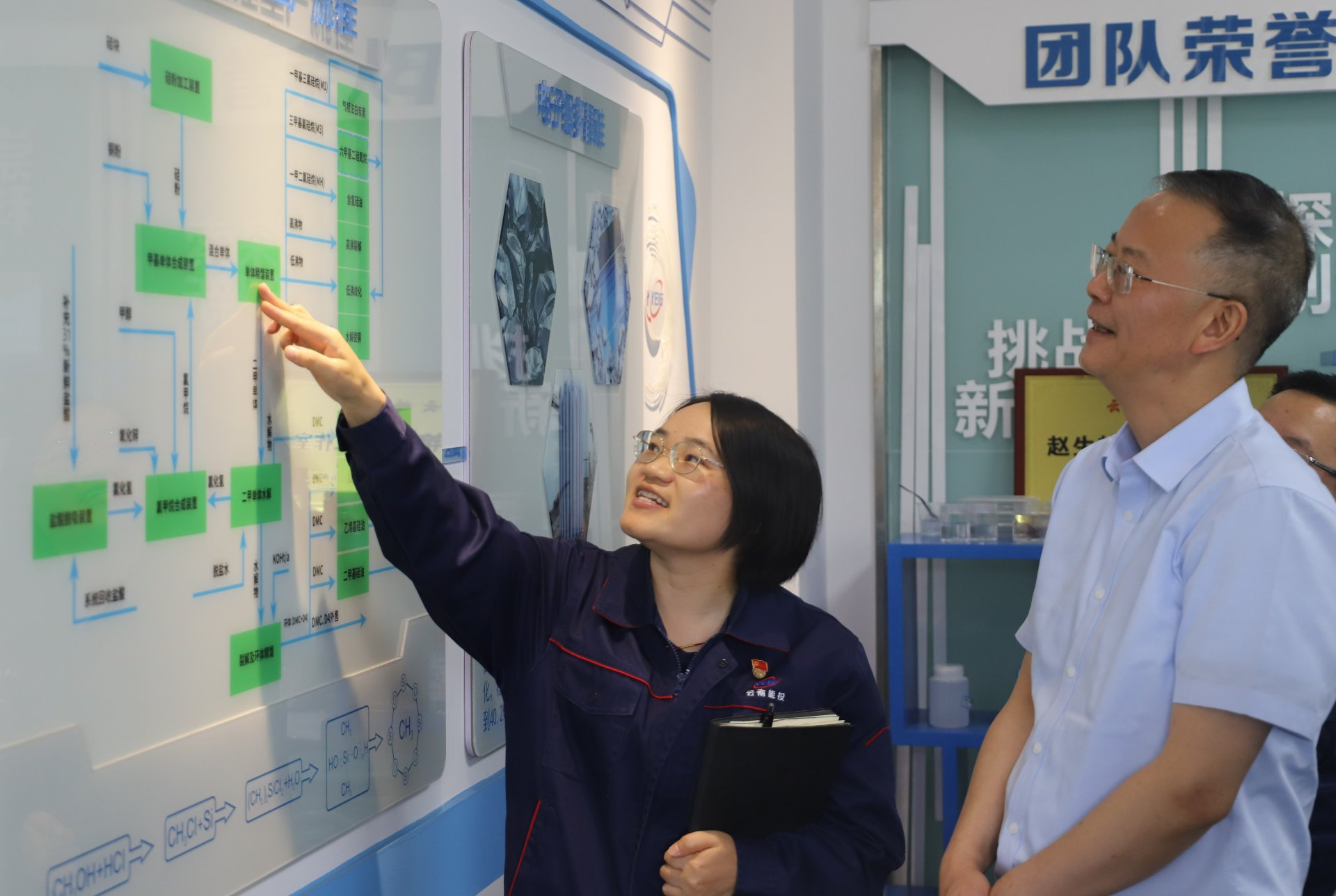 胡均调研曲靖区域所属企业强调 聚焦主业 苦练内功 守牢底线 全力打造生产谋划较量竞争新优势