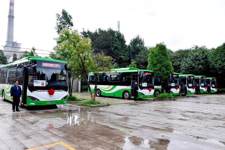 刷新为了谁？暖心事里见新生 