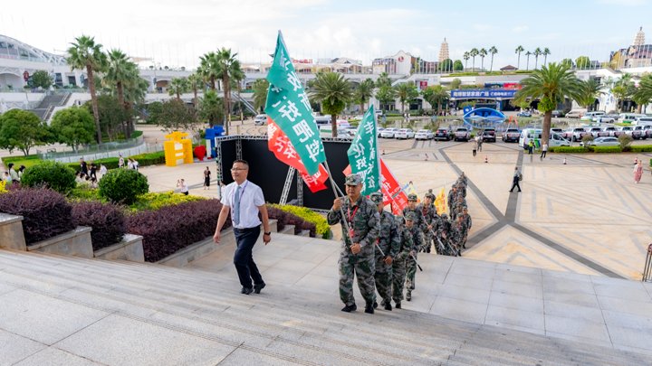 迷彩绿燃动滇池！！云南解化“手艺+文化”双引擎引爆2025西南农博会